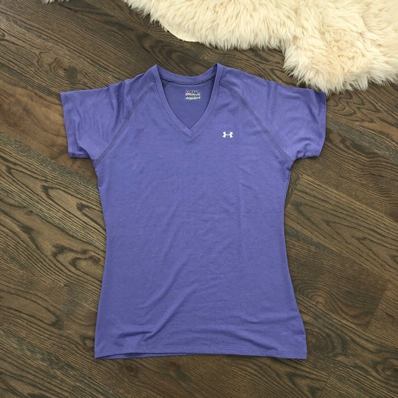 Under Armour Tops - Under Armor Fitted v-neck shirt